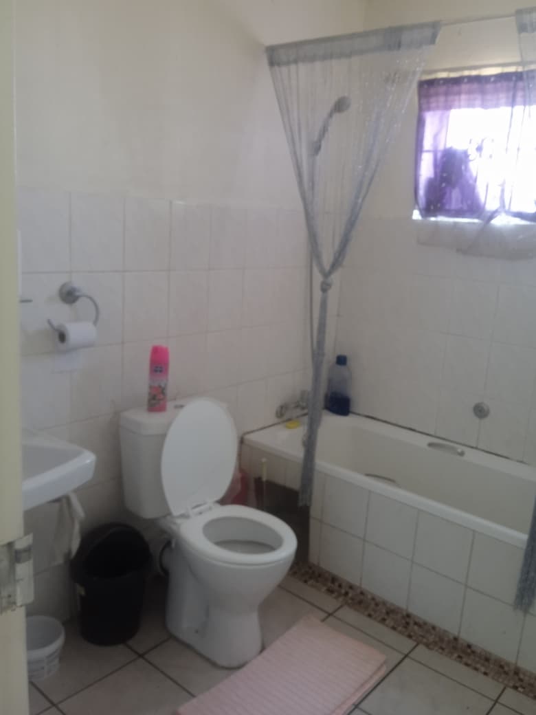 2 Bedroom Property for Sale in Florida Gauteng