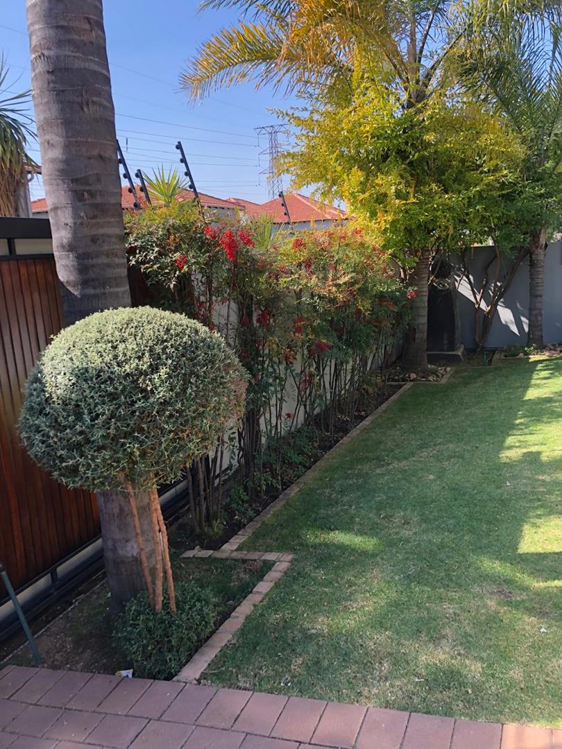 To Let 3 Bedroom Property for Rent in Morningside Gauteng