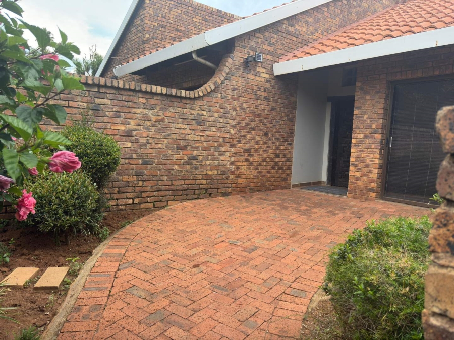 4 Bedroom Property for Sale in Terenure Gauteng
