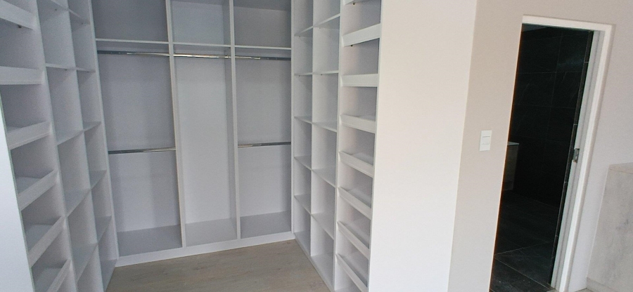 4 Bedroom Property for Sale in Beyerspark Gauteng