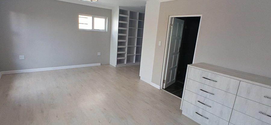 4 Bedroom Property for Sale in Beyerspark Gauteng