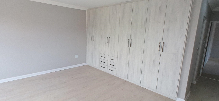 4 Bedroom Property for Sale in Beyerspark Gauteng