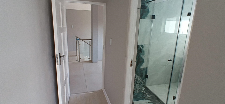 4 Bedroom Property for Sale in Beyerspark Gauteng