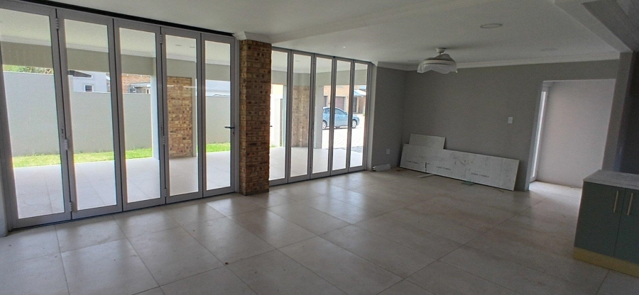 4 Bedroom Property for Sale in Beyerspark Gauteng