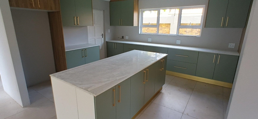 4 Bedroom Property for Sale in Beyerspark Gauteng