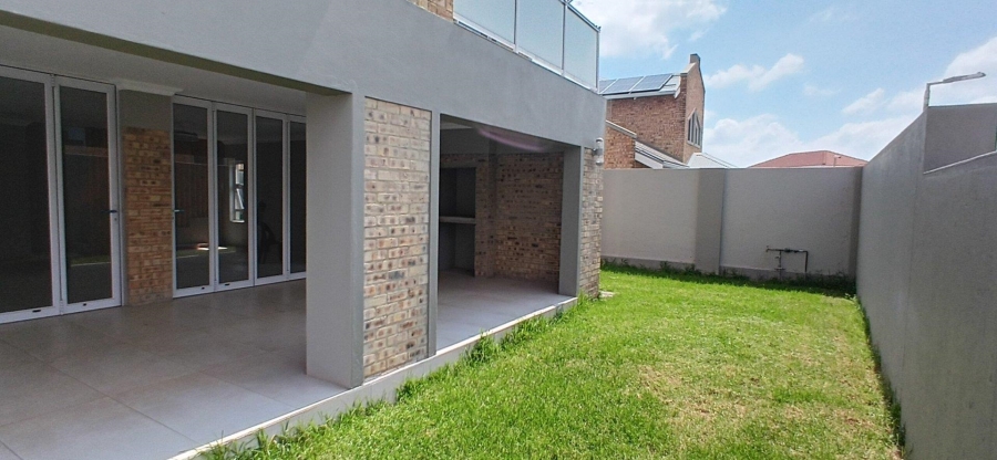 4 Bedroom Property for Sale in Beyerspark Gauteng