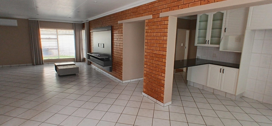3 Bedroom Property for Sale in Sunward Park Gauteng