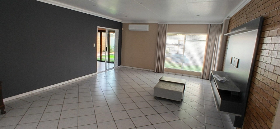 3 Bedroom Property for Sale in Sunward Park Gauteng