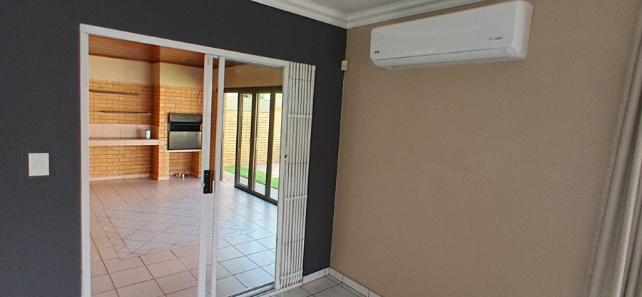 3 Bedroom Property for Sale in Sunward Park Gauteng