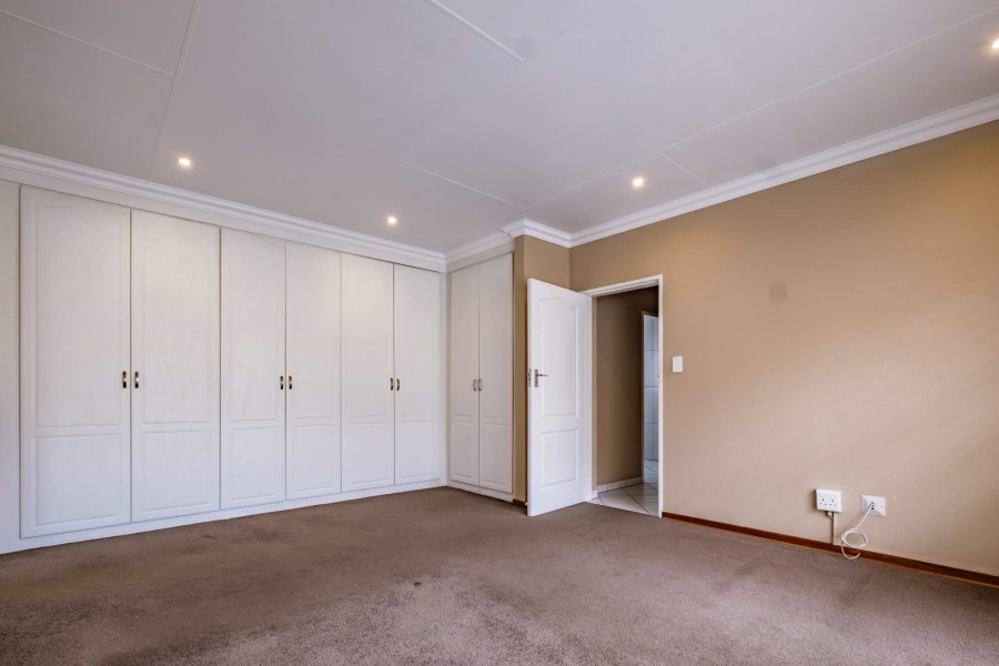 3 Bedroom Property for Sale in Sunward Park Gauteng