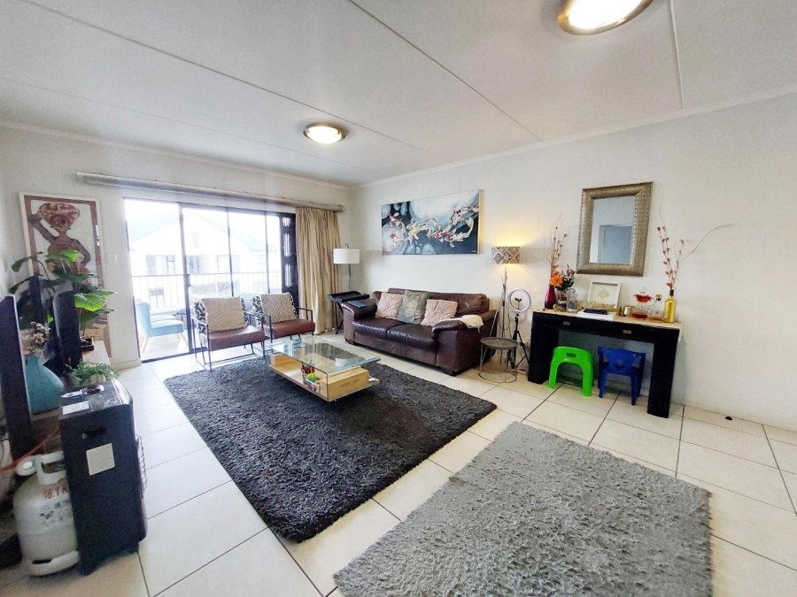 To Let 2 Bedroom Property for Rent in Bryanston Gauteng