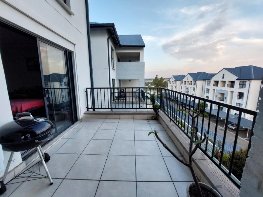 To Let 2 Bedroom Property for Rent in Bryanston Gauteng