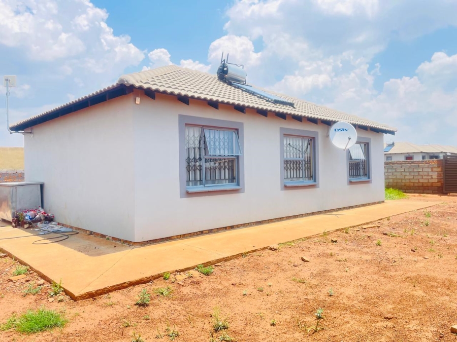 3 Bedroom Property for Sale in Lufhereng Gauteng