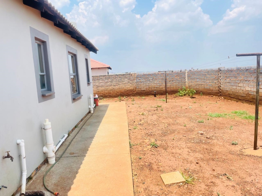 3 Bedroom Property for Sale in Lufhereng Gauteng