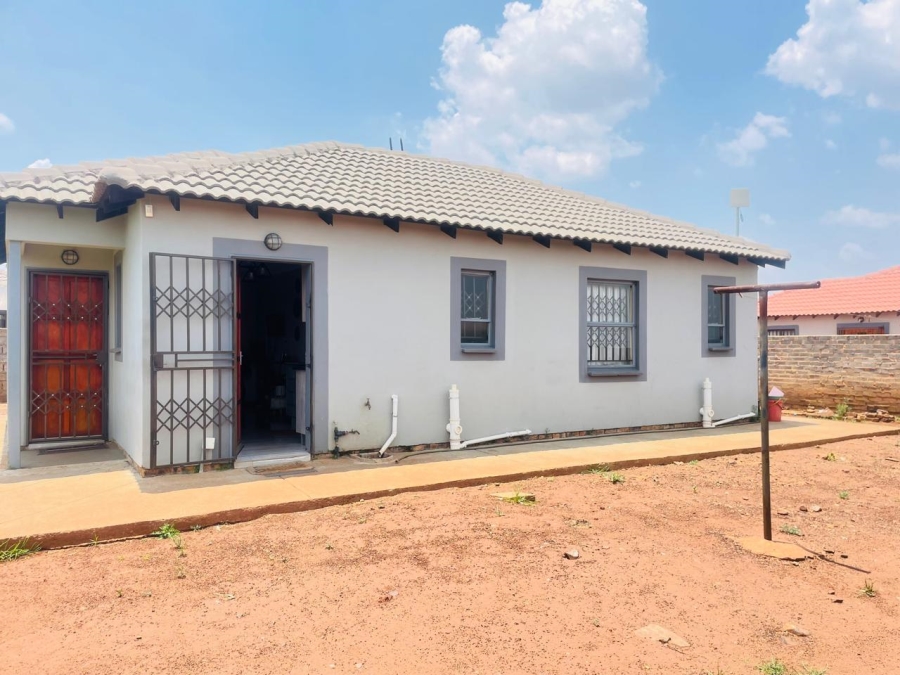 3 Bedroom Property for Sale in Lufhereng Gauteng