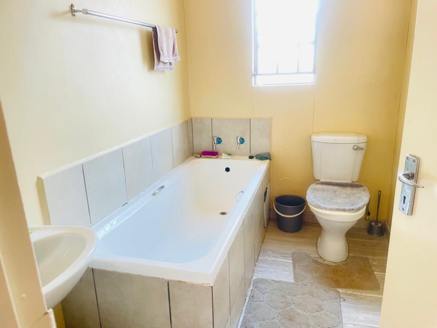 3 Bedroom Property for Sale in Lufhereng Gauteng