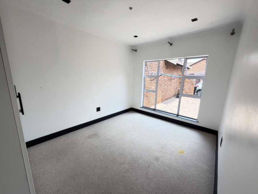 To Let 3 Bedroom Property for Rent in Beyerspark Gauteng