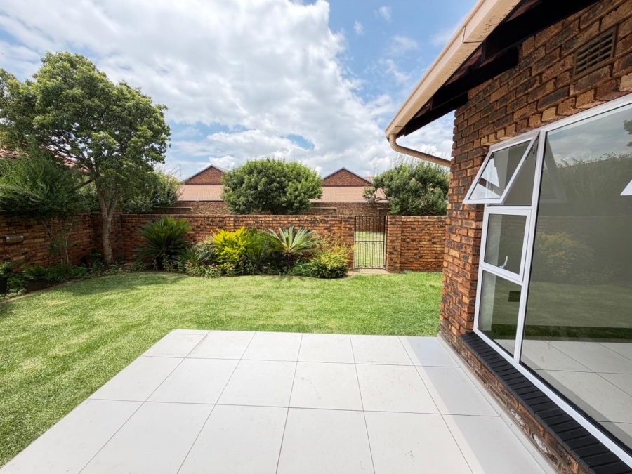 To Let 3 Bedroom Property for Rent in Beyerspark Gauteng