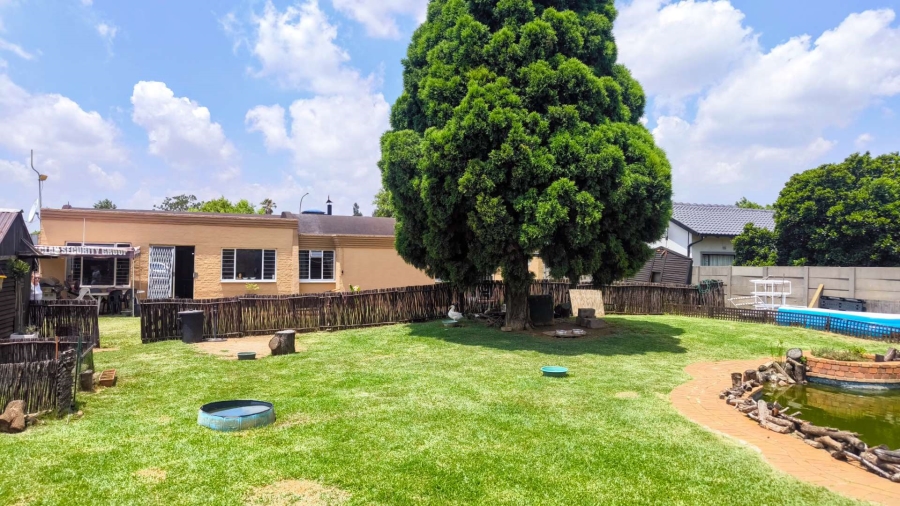 4 Bedroom Property for Sale in Mayberry Park Gauteng