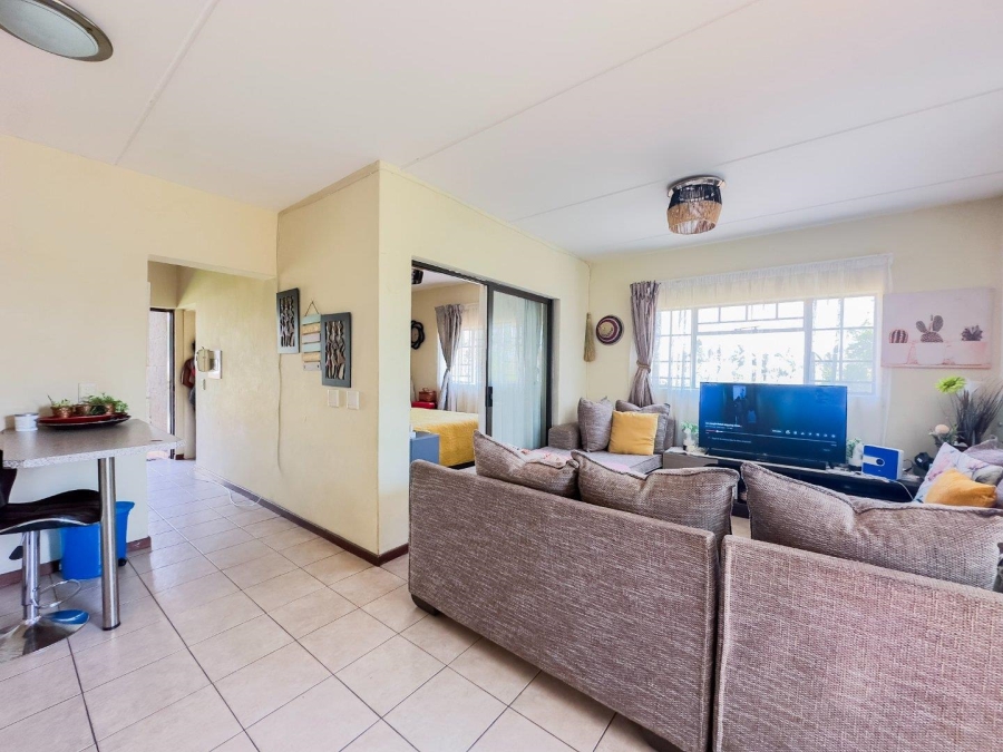 2 Bedroom Property for Sale in Dorandia Gauteng