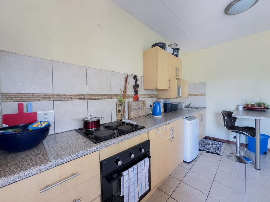 2 Bedroom Property for Sale in Dorandia Gauteng