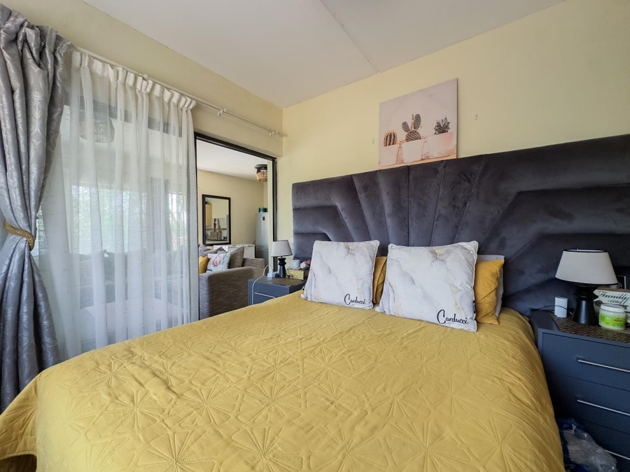 2 Bedroom Property for Sale in Dorandia Gauteng