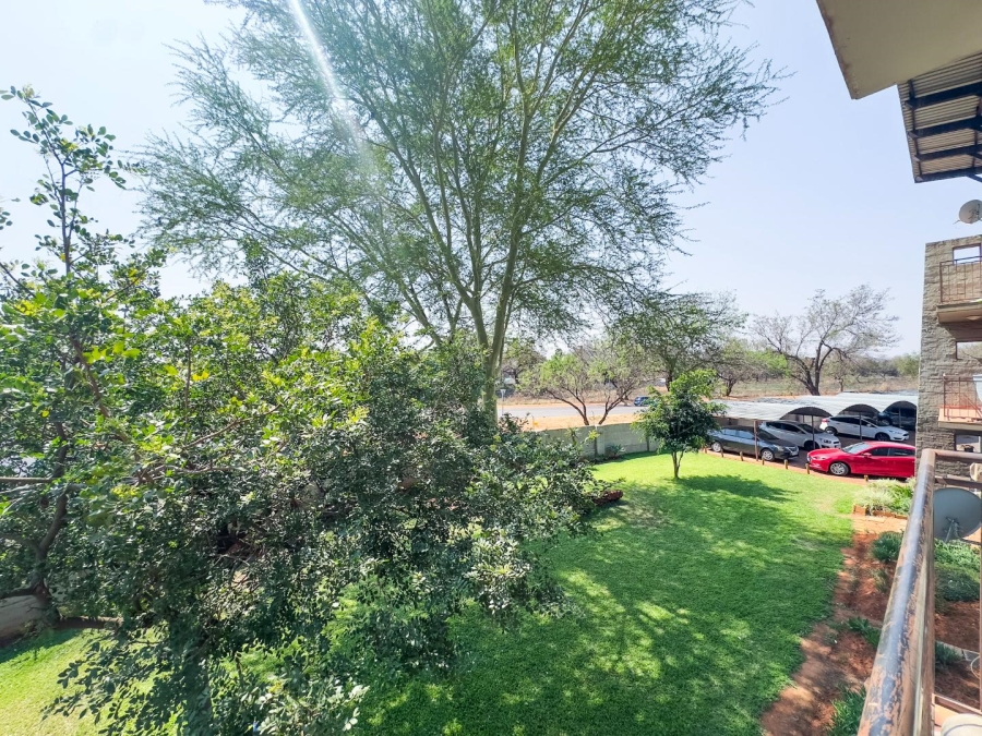 2 Bedroom Property for Sale in Dorandia Gauteng