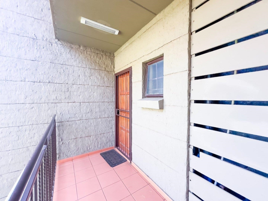 2 Bedroom Property for Sale in Dorandia Gauteng