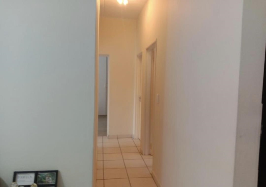 2 Bedroom Property for Sale in Noordwyk Gauteng