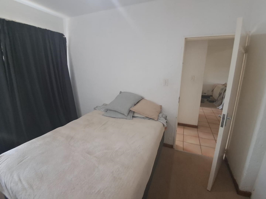 To Let 2 Bedroom Property for Rent in Vorna Valley Gauteng