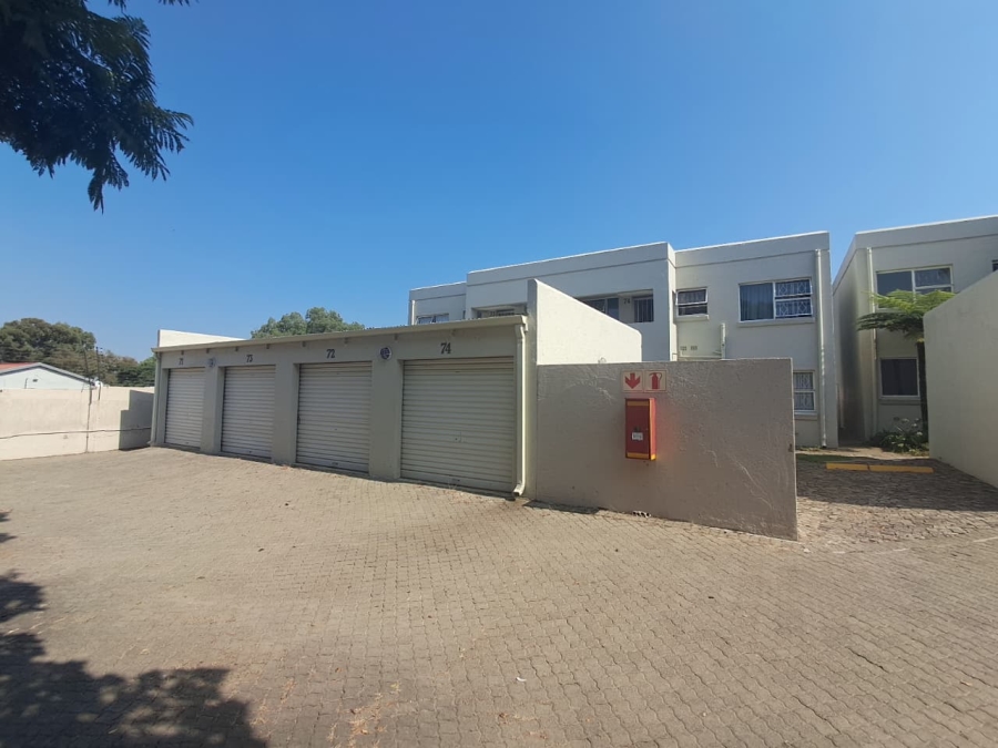 To Let 2 Bedroom Property for Rent in Vorna Valley Gauteng