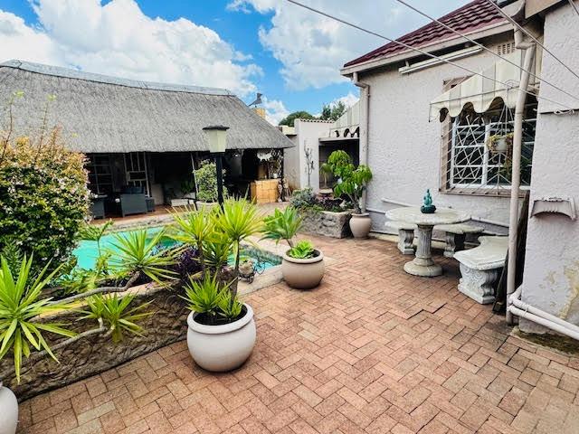 4 Bedroom Property for Sale in Regents Park Gauteng