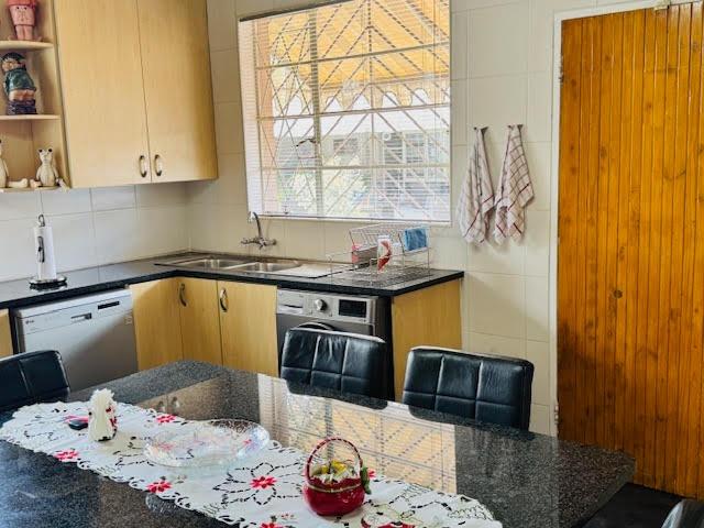 4 Bedroom Property for Sale in Regents Park Gauteng