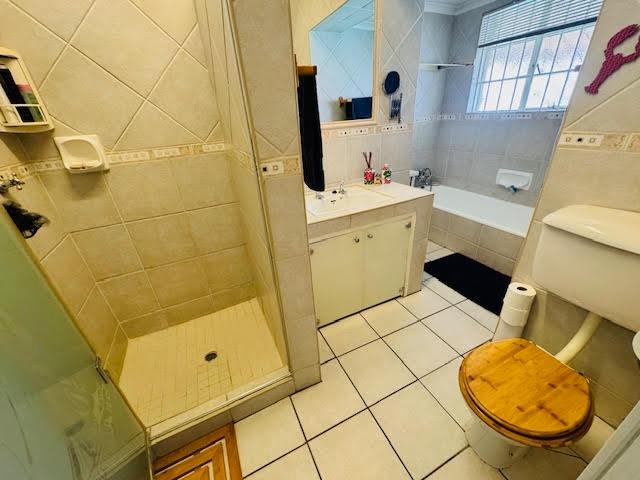 4 Bedroom Property for Sale in Regents Park Gauteng