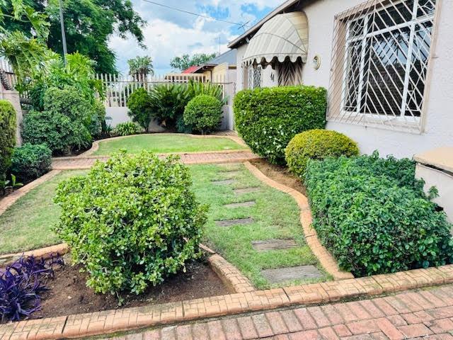 4 Bedroom Property for Sale in Regents Park Gauteng