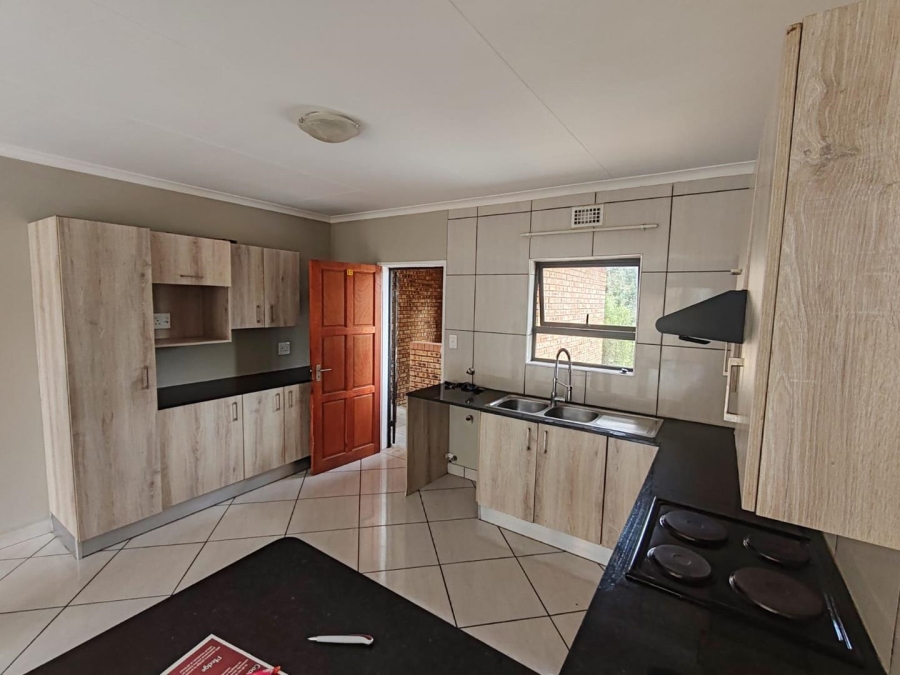 3 Bedroom Property for Sale in Goedeburg Gauteng