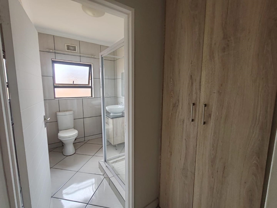 3 Bedroom Property for Sale in Goedeburg Gauteng