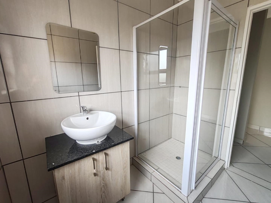 3 Bedroom Property for Sale in Goedeburg Gauteng