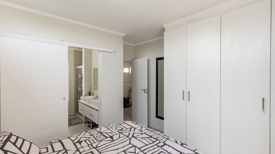 To Let 3 Bedroom Property for Rent in Fourways Gauteng