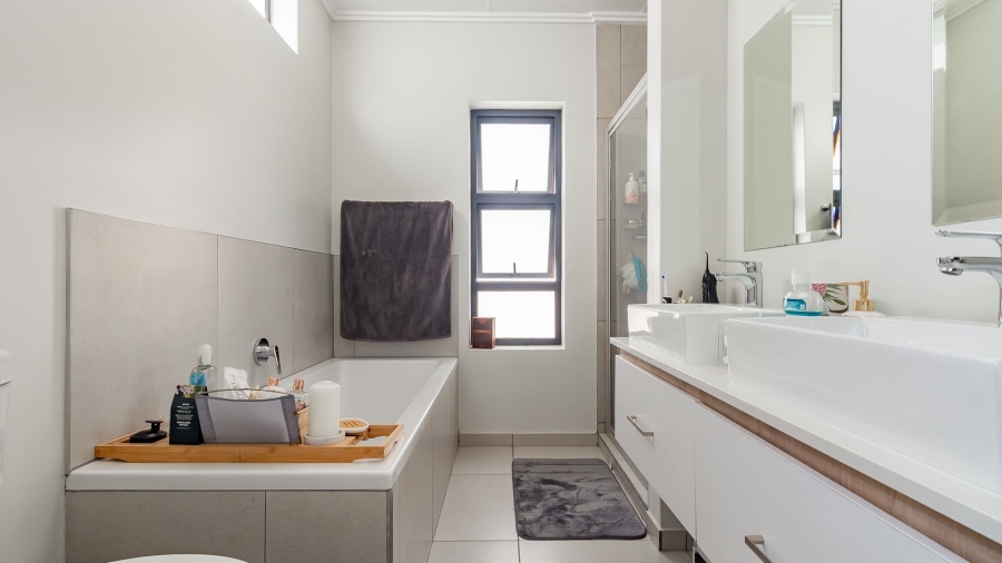 3 Bedroom Property for Sale in Fourways Gauteng