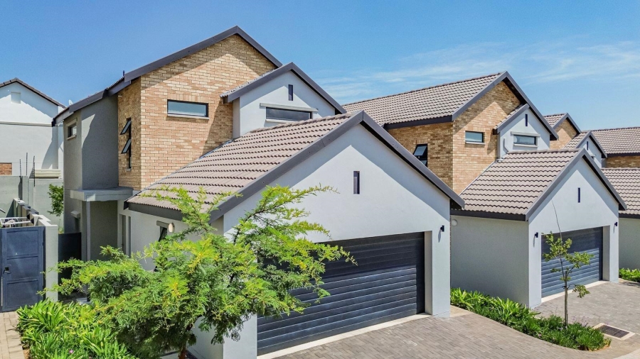 3 Bedroom Property for Sale in Fourways Gauteng