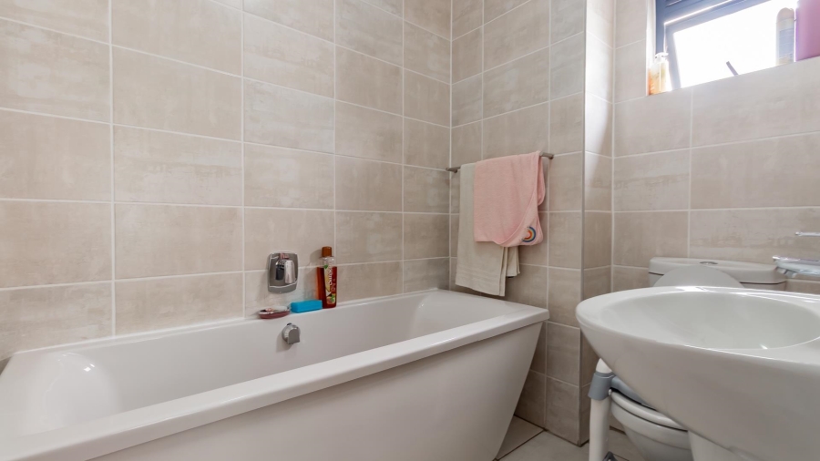 2 Bedroom Property for Sale in Linbro Park Gauteng