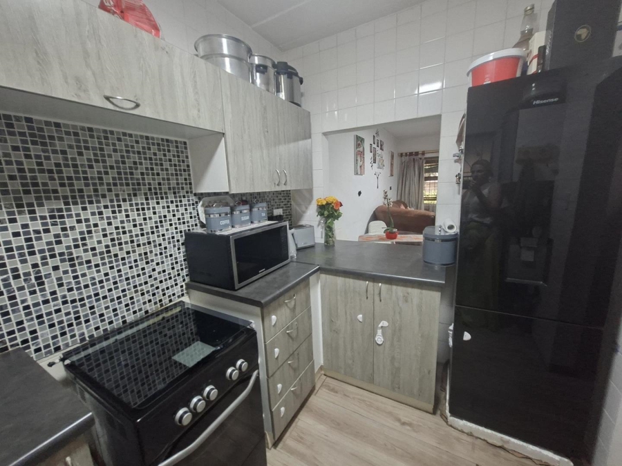 2 Bedroom Property for Sale in Buccleuch Gauteng