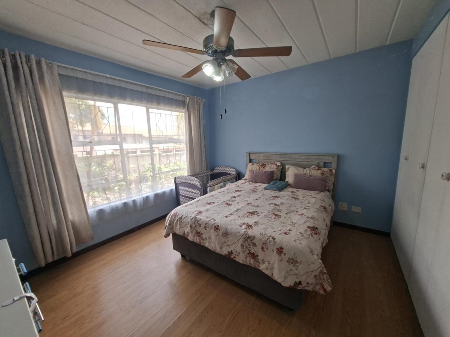 2 Bedroom Property for Sale in Buccleuch Gauteng