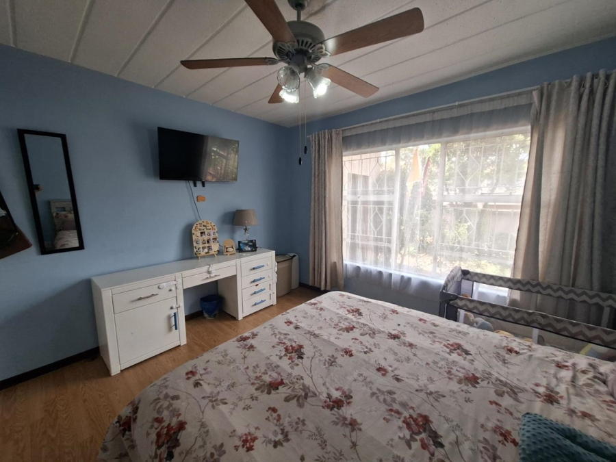 2 Bedroom Property for Sale in Buccleuch Gauteng