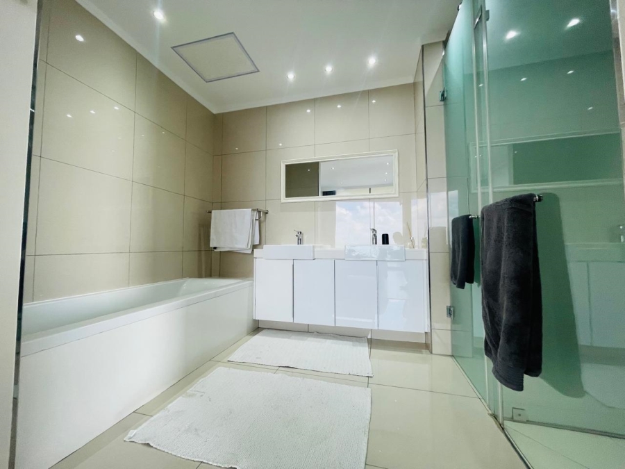 To Let 2 Bedroom Property for Rent in Morningside Gauteng