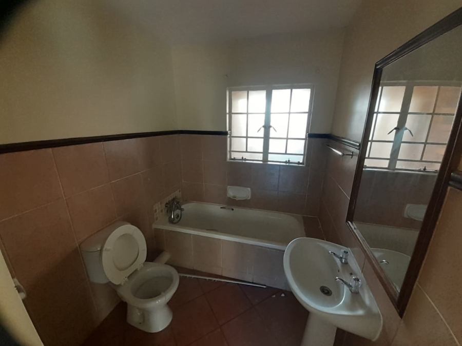 To Let 2 Bedroom Property for Rent in Olympus AH Gauteng
