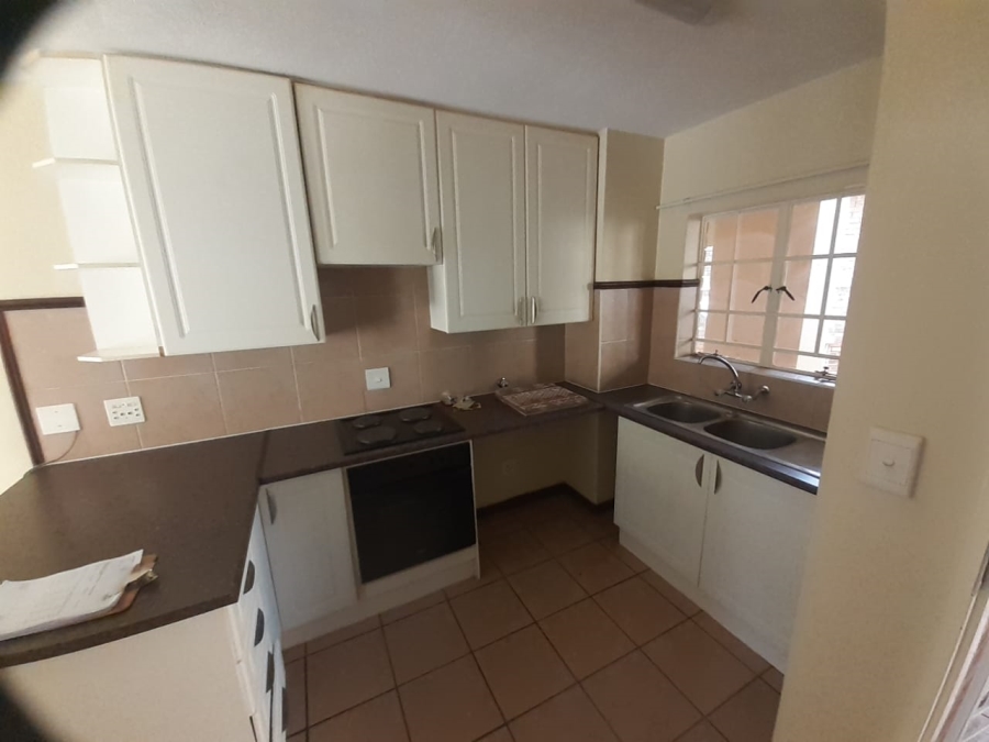 To Let 2 Bedroom Property for Rent in Olympus AH Gauteng