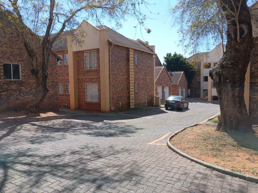 To Let 2 Bedroom Property for Rent in Olympus AH Gauteng