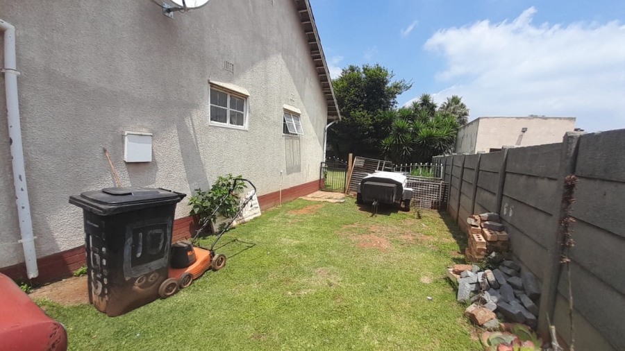 3 Bedroom Property for Sale in Rhodesfield Gauteng